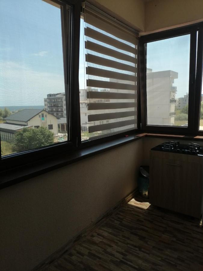 Adina Apartment Navodari Bagian luar foto